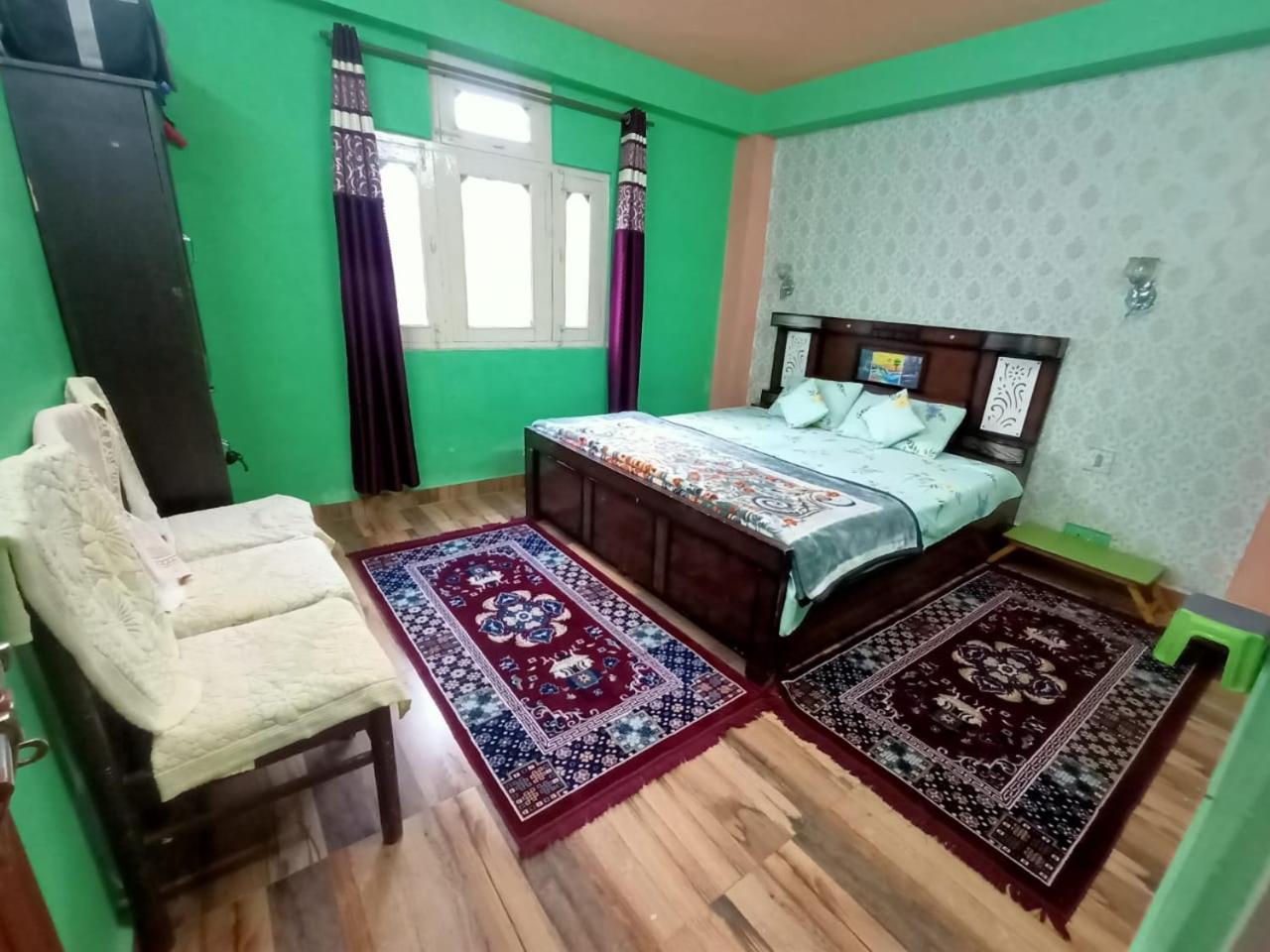 The Shudarang Inn Kalpa Habitación foto